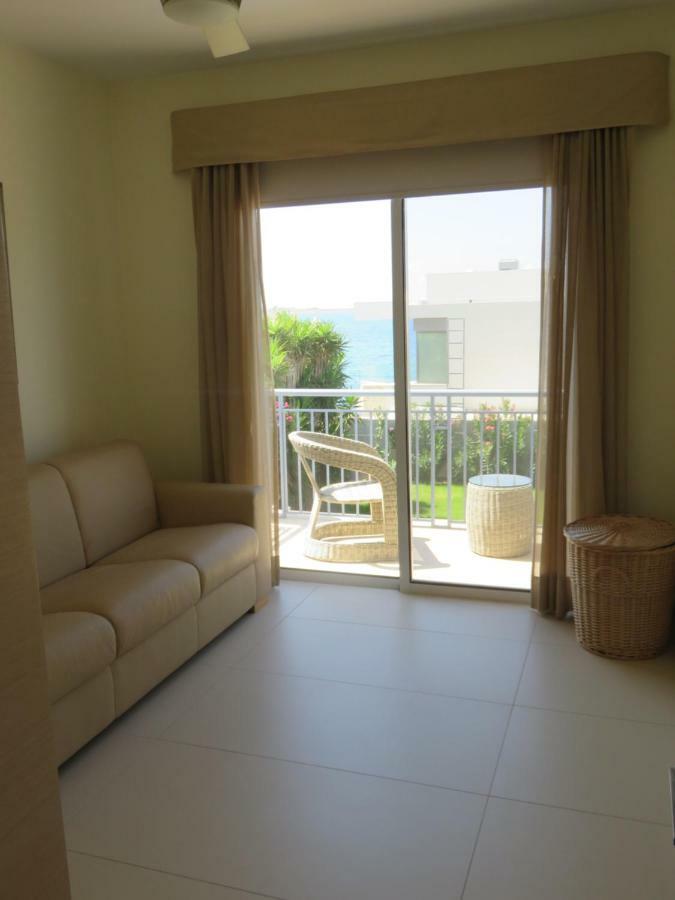 Villa Victoria Paphos Esterno foto