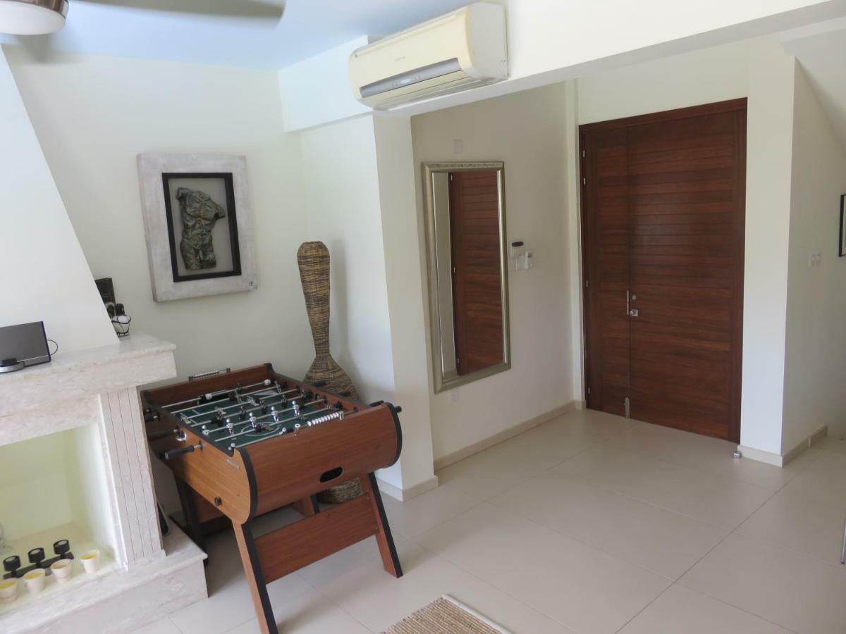 Villa Victoria Paphos Esterno foto