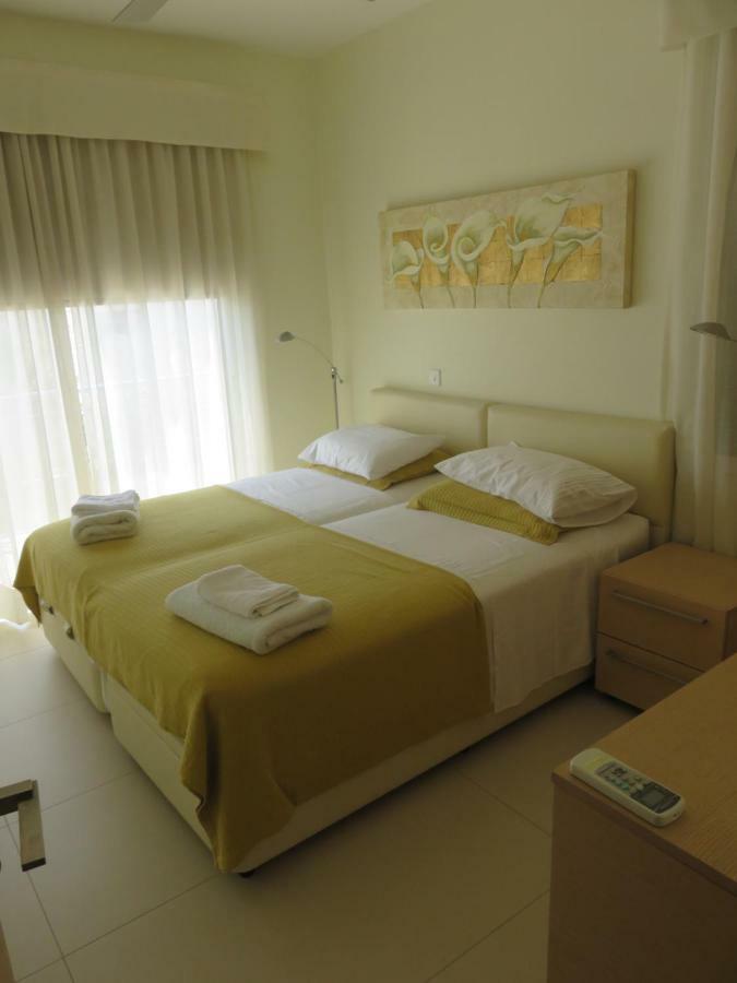 Villa Victoria Paphos Esterno foto