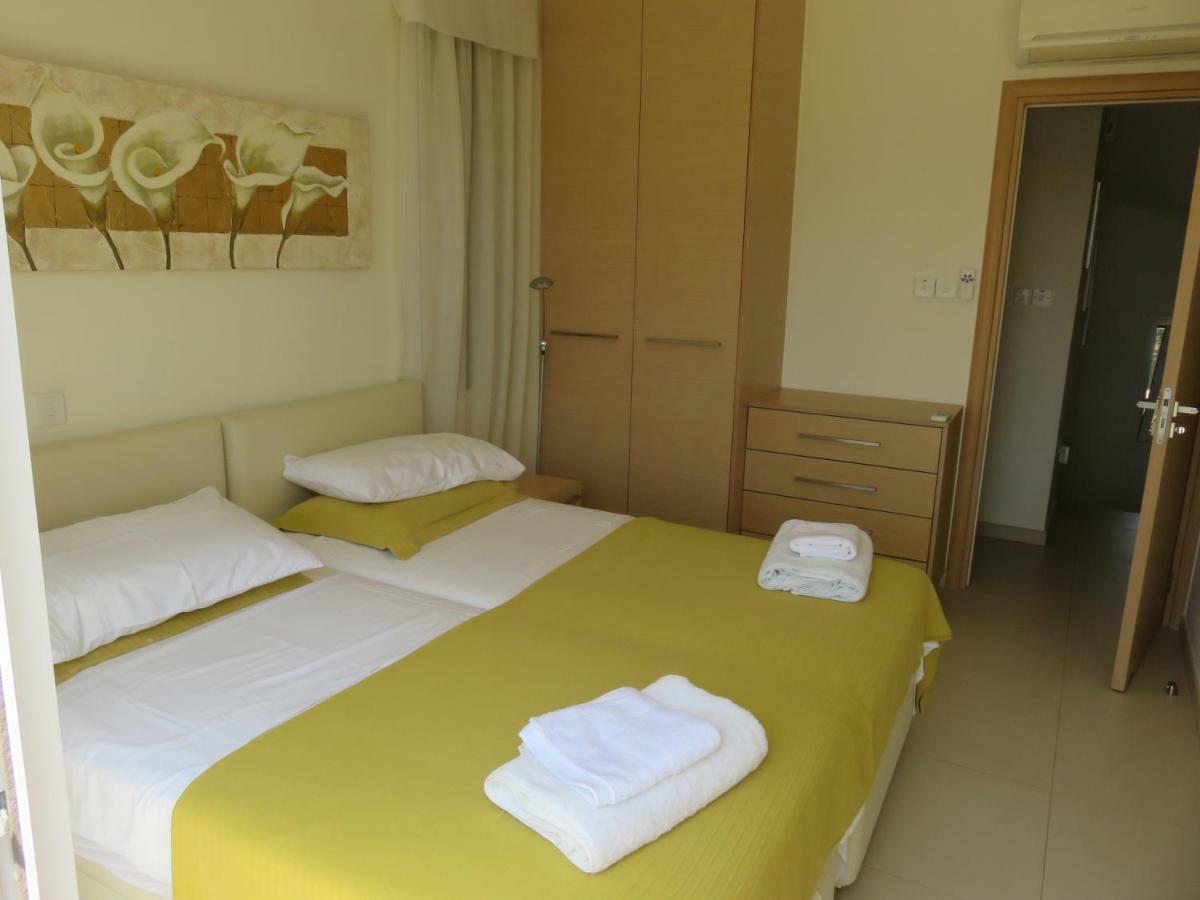 Villa Victoria Paphos Esterno foto