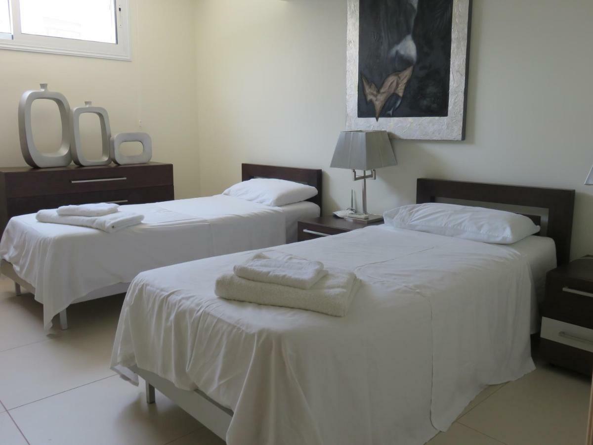 Villa Victoria Paphos Esterno foto